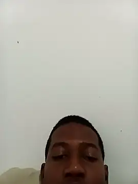 Snapshot of Safadinho2312 chatting on 10-18-25, 02:36 Safadinho2312 online show from 10-18-25, 02:36