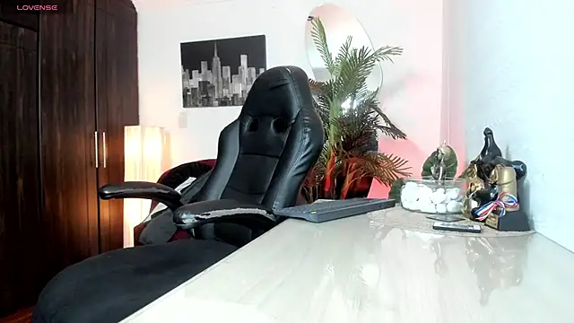 Amaia Bushida online show from 10-22-25, 02:23