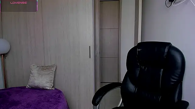 Snapshot of StacyConner chatting on 02-10-26, 09:52 StacyConner online show from 02-10-26, 09:52