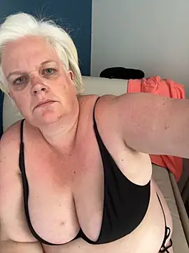 Snapshot of sexychazza16 chatting on 10-04-25, 03:21 sexychazza16 online show from 10-04-25, 03:21