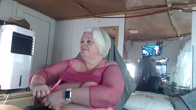 Snapshot of sexychazza16 chatting on 10-08-25, 06:38 sexychazza16 online show from 10-08-25, 06:38