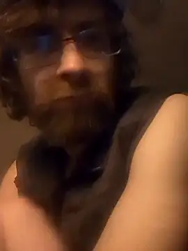 Bottomslut4tops84 online show from 12-17-25, 09:37