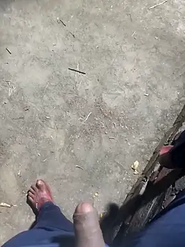 FinableKnee online show from 10-22-25, 01:22