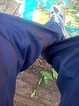 FinableKnee online show from 11-28-25, 03:09