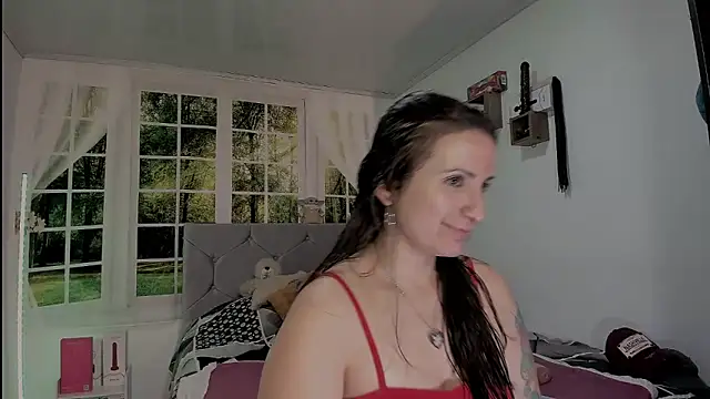 vanessabrown  online show from 04-07-26, 07:03