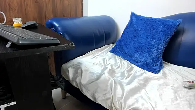 Mature Skinny online show from 01-10-26, 02:24