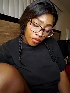 lollycoco online show from 12-19-25, 08:32