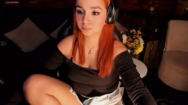 GiaBrooksX online show from 11-07-25, 03:34