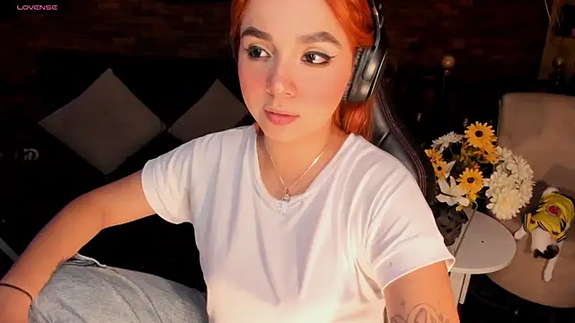 GiaBrooksX online show from 11-09-25, 06:23