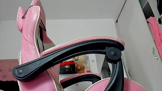 Lindsay-hii online show from 02-20-25, 02:57