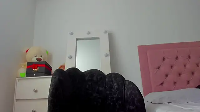 Lindsay-hii online show from 09-24-25, 06:44