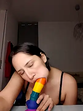 Snapshot of kittenpurrr chatting on 01-08-26, 04:31 kittenpurrr online show from 01-08-26, 04:31