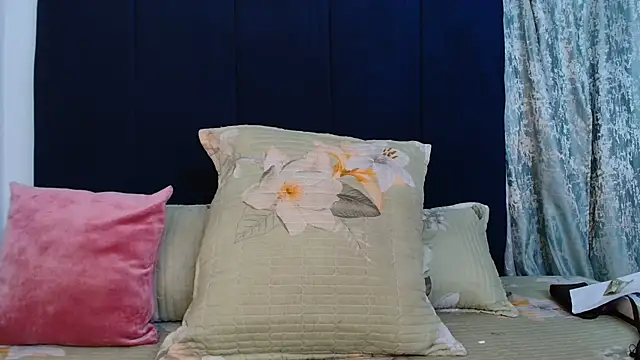 Snapshot of AvaOcean chatting on 01-28-25, 10:01 AvaOcean online show from 01-28-25, 10:01