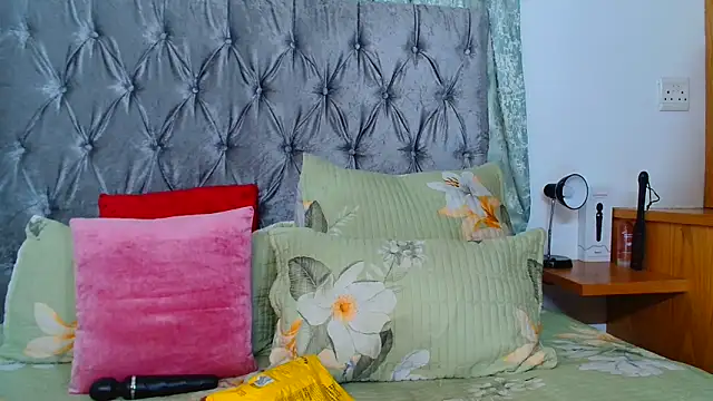 Snapshot of AvaOcean chatting on 03-17-25, 06:51 AvaOcean online show from 03-17-25, 06:51