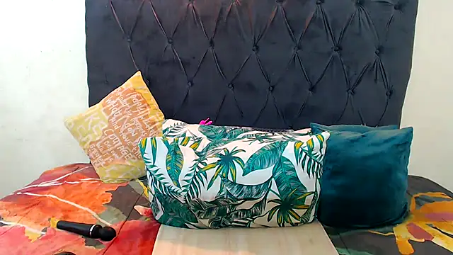 Snapshot of AvaOcean chatting on 10-14-25, 09:59 AvaOcean online show from 10-14-25, 09:59