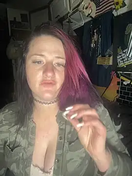 Snapshot of 1-800-FUCKYOU chatting on 01-06-25, 03:09 1-800-FUCKYOU online show from 01-06-25, 03:09