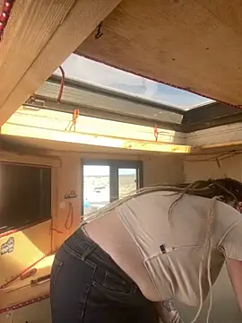 Snapshot of 1-800-FUCKYOU chatting on 03-01-25, 06:43 1-800-FUCKYOU online show from 03-01-25, 06:43