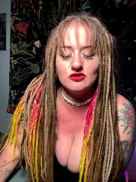 Snapshot of 1-800-FUCKYOU chatting on 11-07-25, 07:19 1-800-FUCKYOU online show from 11-07-25, 07:19