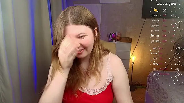 Snapshot of Vivian_cutie chatting on 02-27-26, 03:45 Vivian cutie online show from 02-27-26, 03:45