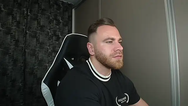 Snapshot of Thori92 chatting on 12-02-24, 10:12 Thori92 online show from 12-02-24, 10:12