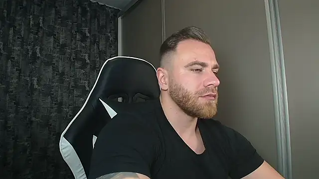 Snapshot of Thori92 chatting on 12-03-24, 07:33 Thori92 online show from 12-03-24, 07:33