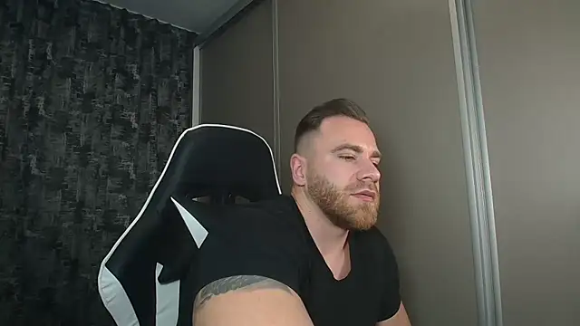 Snapshot of Thori92 chatting on 12-03-24, 10:40 Thori92 online show from 12-03-24, 10:40