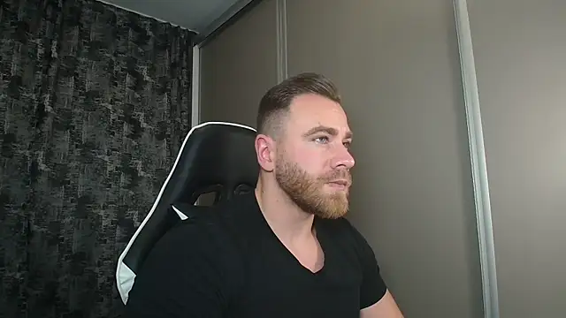 Snapshot of Thori92 chatting on 12-07-24, 05:31 Thori92 online show from 12-07-24, 05:31