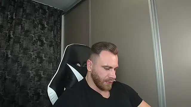 Snapshot of Thori92 chatting on 12-07-24, 08:38 Thori92 online show from 12-07-24, 08:38