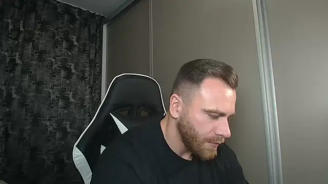 Snapshot of Thori92 chatting on 12-08-24, 07:43 Thori92 online show from 12-08-24, 07:43