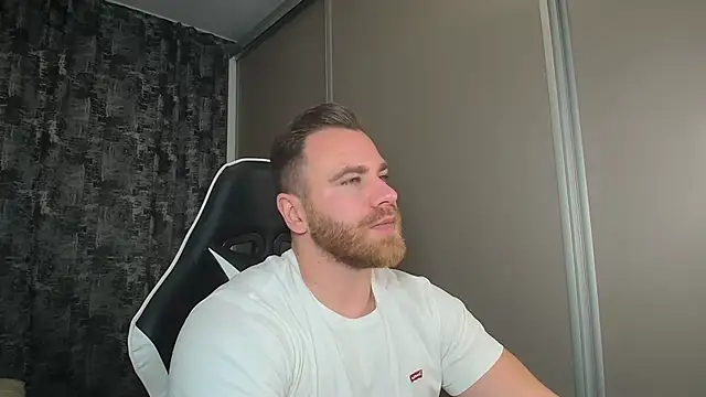 Snapshot of Thori92 chatting on 12-11-24, 06:52 Thori92 online show from 12-11-24, 06:52