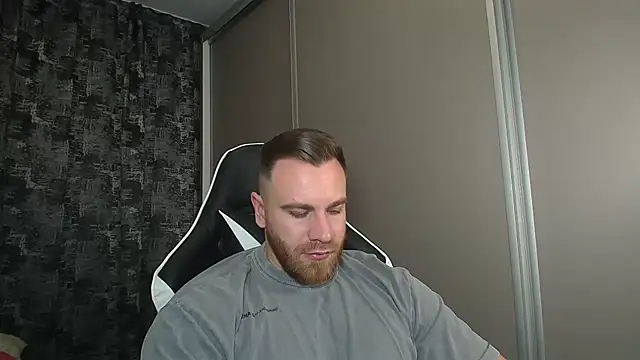 Snapshot of Thori92 chatting on 12-26-24, 06:33 Thori92 online show from 12-26-24, 06:33