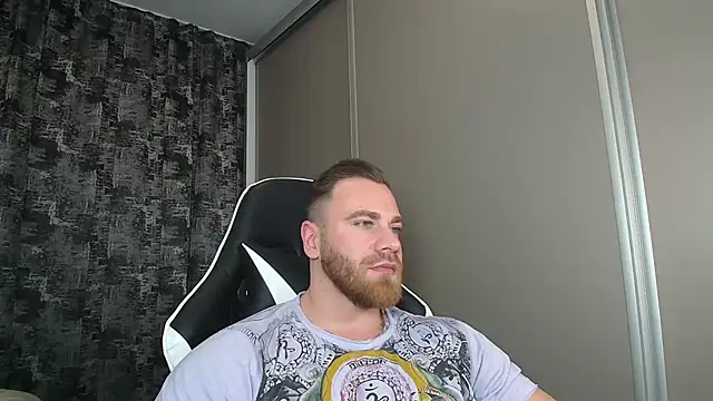 Snapshot of Thori92 chatting on 12-30-24, 06:49 Thori92 online show from 12-30-24, 06:49