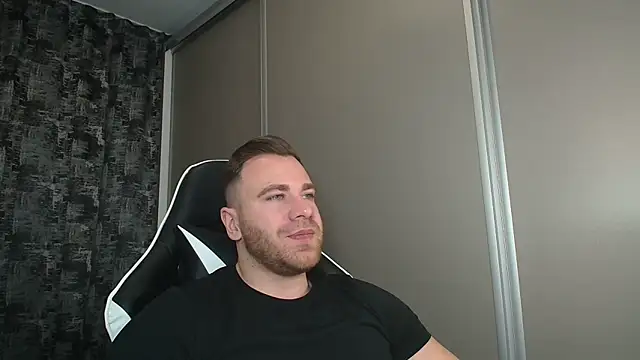 Snapshot of Thori92 chatting on 01-10-25, 05:24 Thori92 online show from 01-10-25, 05:24