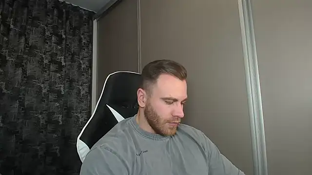 Snapshot of Thori92 chatting on 01-15-25, 08:58 Thori92 online show from 01-15-25, 08:58