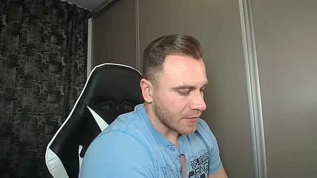 Snapshot of Thori92 chatting on 01-16-25, 06:37 Thori92 online show from 01-16-25, 06:37