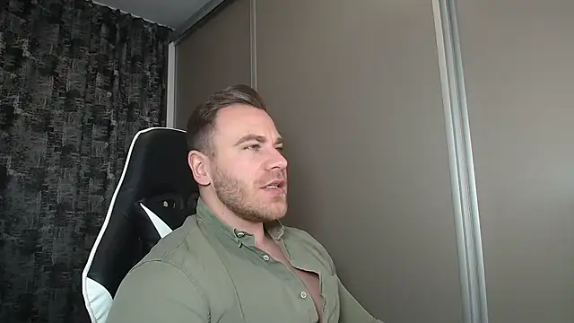 Snapshot of Thori92 chatting on 01-19-25, 02:59 Thori92 online show from 01-19-25, 02:59