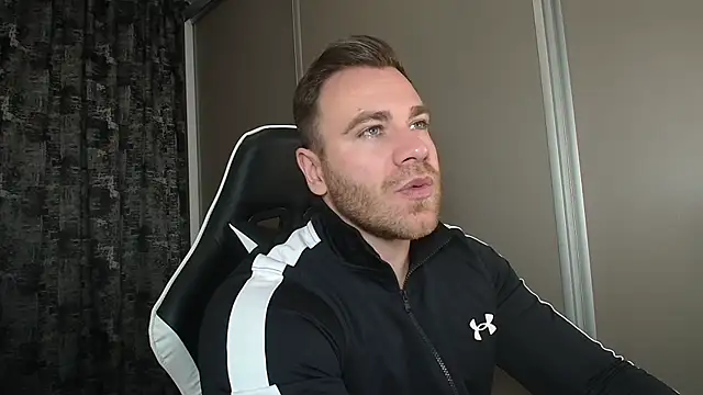 Snapshot of Thori92 chatting on 01-20-25, 05:16 Thori92 online show from 01-20-25, 05:16