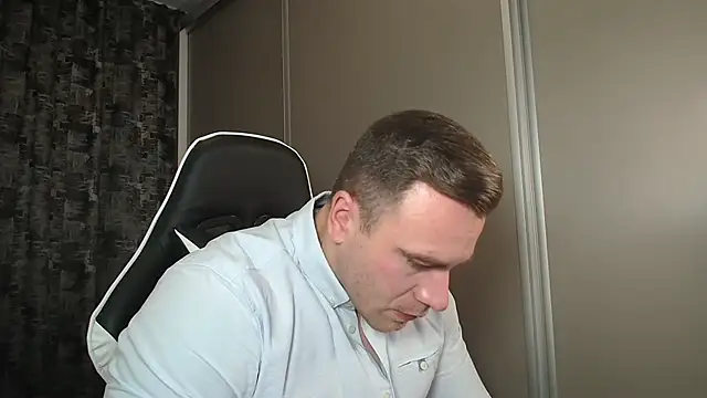 Snapshot of Thori92 chatting on 01-21-25, 06:34 Thori92 online show from 01-21-25, 06:34