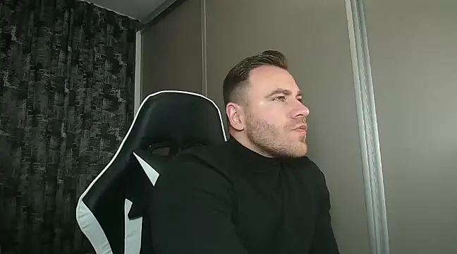 Snapshot of Thori92 chatting on 01-28-25, 07:00 Thori92 online show from 01-28-25, 07:00