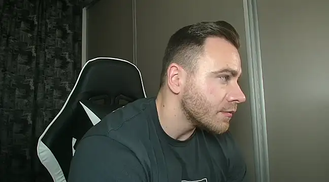 Snapshot of Thori92 chatting on 01-31-25, 09:37 Thori92 online show from 01-31-25, 09:37