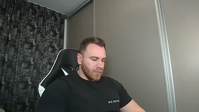 Snapshot of Thori92 chatting on 02-19-25, 05:38 Thori92 online show from 02-19-25, 05:38