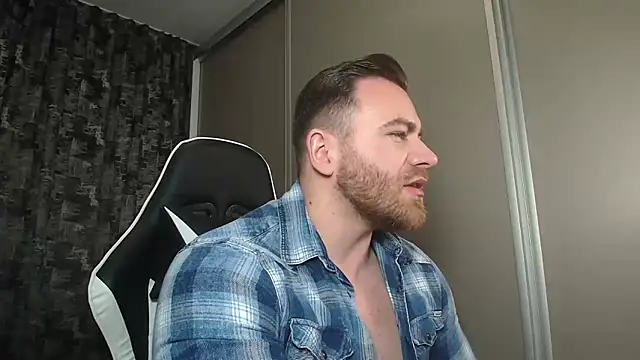 Snapshot of Thori92 chatting on 02-20-25, 04:57 Thori92 online show from 02-20-25, 04:57