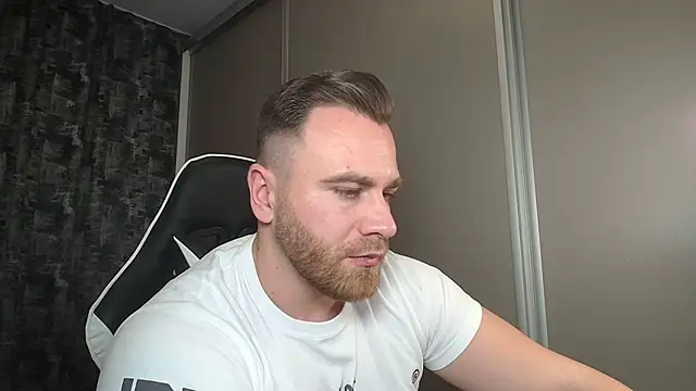 Snapshot of Thori92 chatting on 02-25-25, 07:36 Thori92 online show from 02-25-25, 07:36