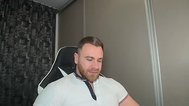 Snapshot of Thori92 chatting on 03-01-25, 04:00 Thori92 online show from 03-01-25, 04:00