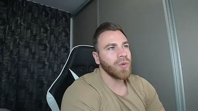 Snapshot of Thori92 chatting on 03-07-25, 05:28 Thori92 online show from 03-07-25, 05:28