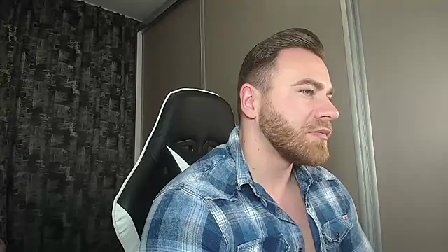 Snapshot of Thori92 chatting on 03-09-25, 03:49 Thori92 online show from 03-09-25, 03:49