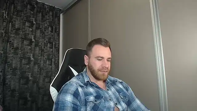 Snapshot of Thori92 chatting on 03-09-25, 06:54 Thori92 online show from 03-09-25, 06:54