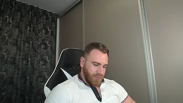 Snapshot of Thori92 chatting on 03-22-25, 09:31 Thori92 online show from 03-22-25, 09:31