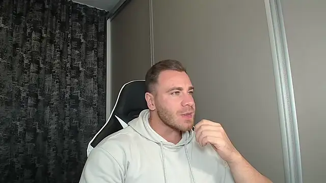 Snapshot of Thori92 chatting on 09-17-25, 05:58 Thori92 online show from 09-17-25, 05:58