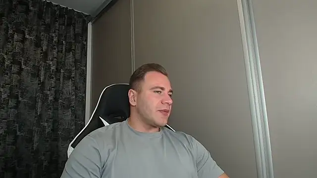 Snapshot of Thori92 chatting on 09-20-25, 05:14 Thori92 online show from 09-20-25, 05:14